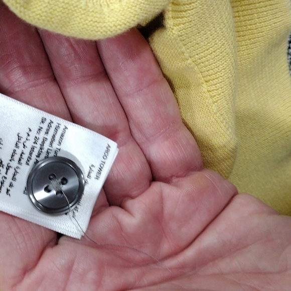 Buttoned Down light yellow cotton cardigan. Medium - Picture 3 of 11